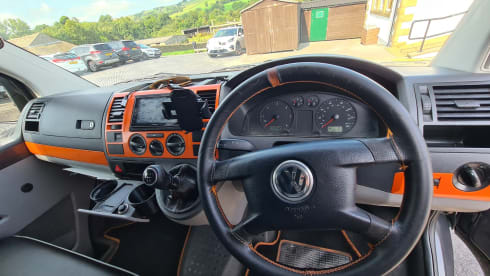 Belle – VW T5 campervan 