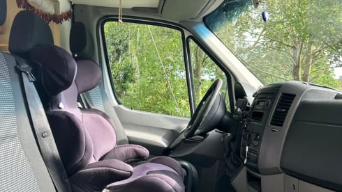 Borrie – Mercedes Sprinter campervan from 2010 (Automatic)