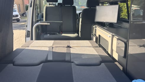 Quantum  – 3/4 Berth Volkswagen Campervan 