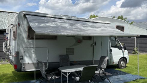 5p Dethleffs alcove uit 2002