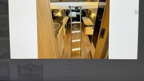 4 person Sunlight semi-integrated from 2019 AS NEW with air conditioning