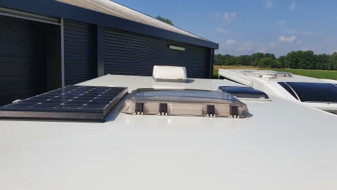 Ford Chausson EB 718