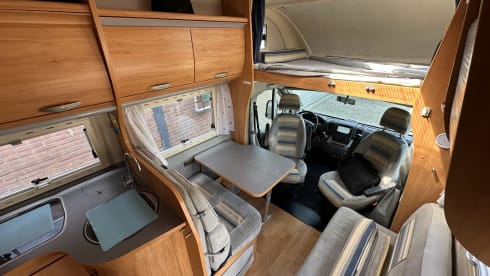 Vrijheid – 6p Adria Mobil alcove from 2010