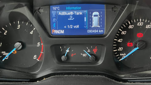 5p Ford Nugget Custom, high top – automatic, air conditioning – compact comfort