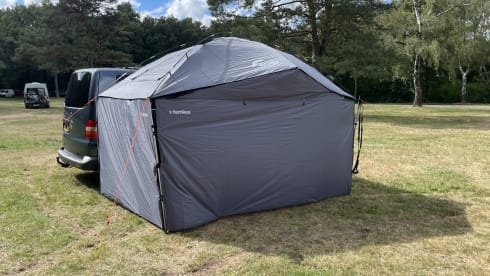 2 pers. Gezellige Camper met nieuw interieur !! – WINTER RATE, from 4 weeks rental, € 50.00 per day!   