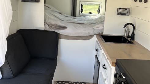 Happy Camper  – 3p Renault camper van from 2011