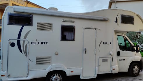 Noleggia il Camper dei tuoi Sogni per una Vacanza Indimenticabile!