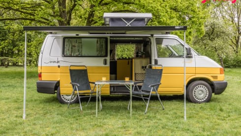 Sunset – 2p Volkswagen campervan from 1999
