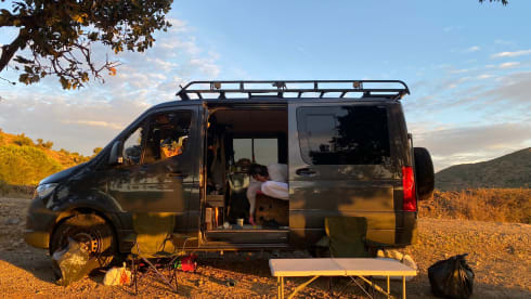 Bespoke campervan for wild adventures in all seasons <3