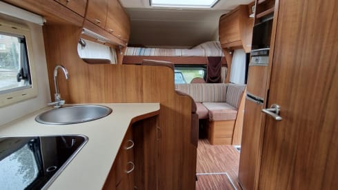 Moby the mobi  – 4p Eura Mobil alcove uit 2009