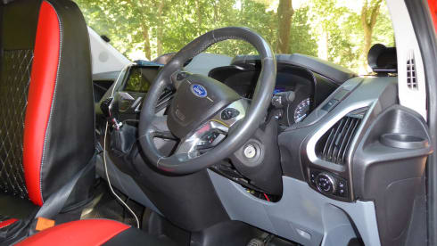 Tom – Ford Transit Custom High Top. Isle of Wight