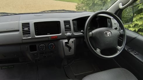 Silver Shadow – 4+ Berth Toyota Hi-Ace