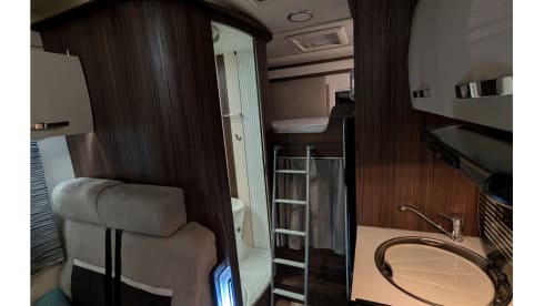 Ben – Luxury 4 berth Benimar Mileo 313 Compact Motorhome