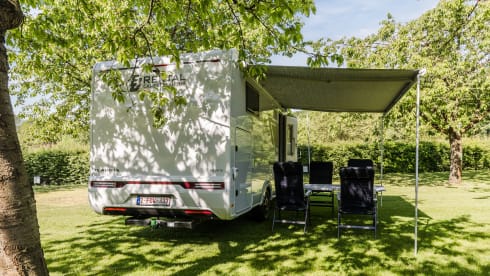 SL670 – 4p Adria Mobil semi-integrated uit 2024