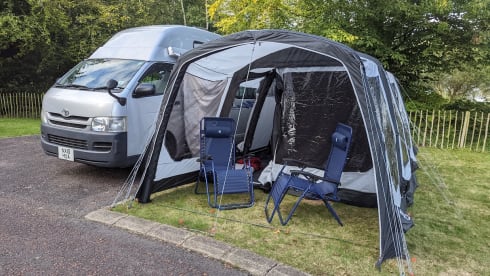 Sugihara – 4 Berth 2010 Toyota Hi-Ace Campervan