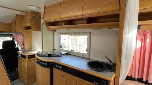 Corné & Joy – Complete with Airco - UNIQUE!! 4 person camper BOOK NOW! 