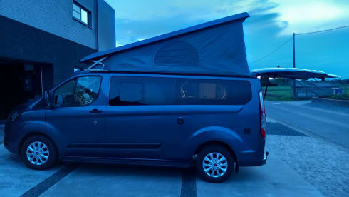 César – 4p Ford campervan from 2024