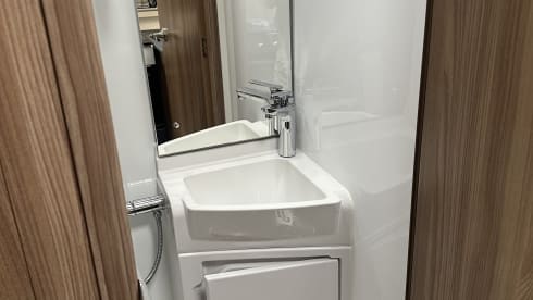 Jemima – 5 Berth Swift Escape 674 Motorhome (2021)