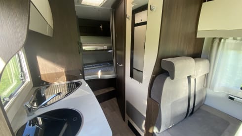 4p Ford semi-integrated from 2021
