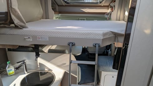 Globi II – Top-maintained semi-integrated with lots of equipment for the family