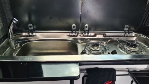 Red Dragon – 4 berth Volkswagen campervan from 2014