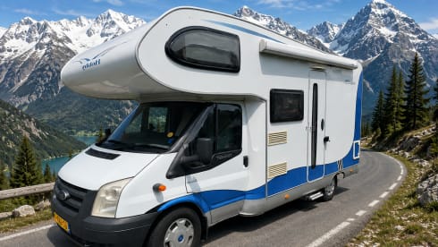 Nice 4-person Hobby Family camper with fixed beds