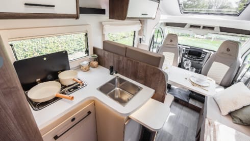 1. Ford Benimar Cocoon 463 for 4 people (Model 2024)