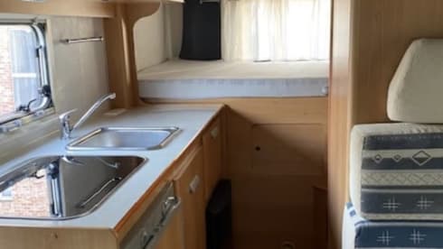 Elnagh alcove camper for 6 people 