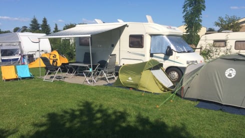 Beautiful Roller Team camper for 4 people