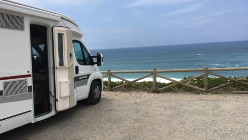 No Work Team – Adria Coral Plus mit E&P-Level-System. Max 2 Personen, nur Erwachsene.