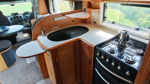 GeeGee – Autotrail Cheyenne 635SE 2006 2.8JTD met 4 slaapplaatsen
