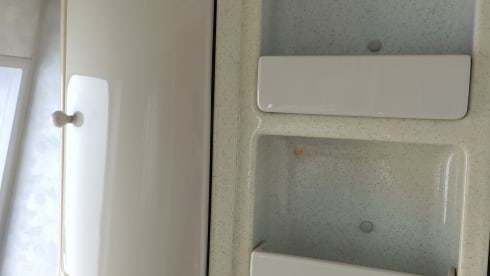 ☀️ 4-person bus camper with fixed bed, awning & solar panel – also for sale!