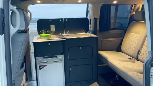 Adventure van  –  the coolest Volkswagen automatic from Edinburgh airport 