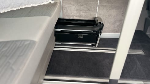 4p Volkswagen campervan uit 2024