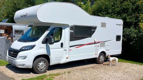 Beluga – Sunlight A72  - 4-6 Berth Motorhome
