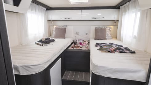 Roller 84 – ROLLER TEAM 284TL 5PERS. AUTOMATIQUE 2023 ENTIÈREMENT ÉQUIPÉE!