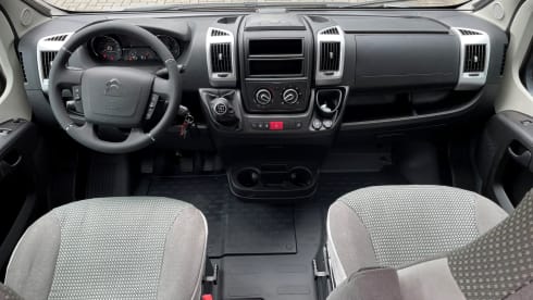 Scout – Globecar; Tough 2 person Citroen Jumper from 2022
