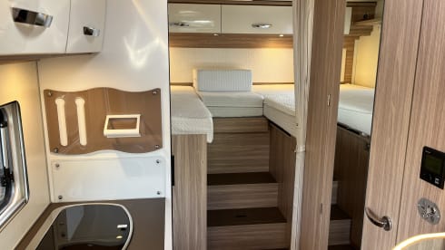 Vrijheid 3 – Very luxurious Bürstner T690 Length beds + lifting bed 2023