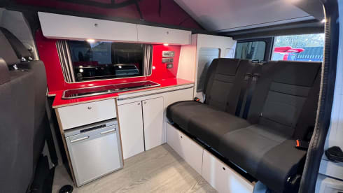 Rocket  – Volkswagon T6 Camper 