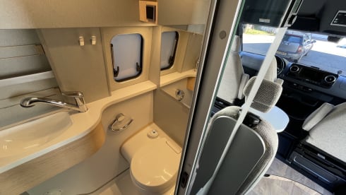 4-seater Mercedes-Benz bus from 2012