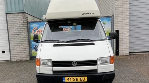 Road trip - VW T4 California with fixed sleeping roof