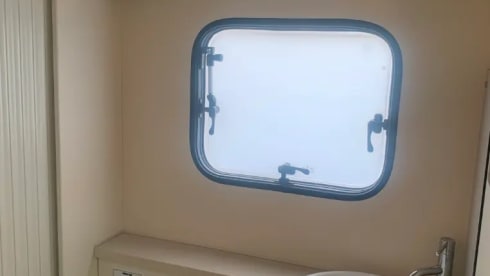 CoBilhome – Rimor Semi-integrated 5P with twin beds