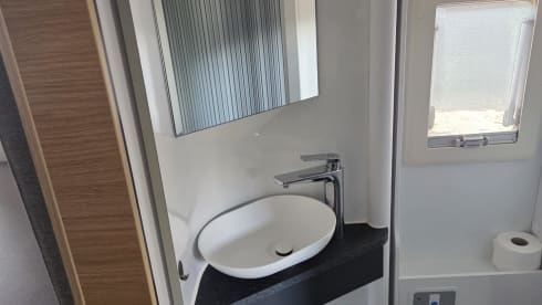 Fran01 – Adria Coral Axess 600 SL