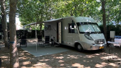 Knaus Sunliner integrated 4p automatic 