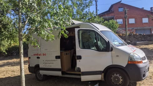 Lakshmi – Rêve d'infiltration Renault Master couvreur