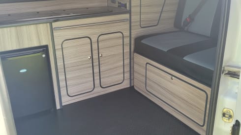 Maxi – Fully electric 2 berth campervan 