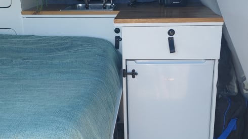 2p Volkswagen bus uit 2015
