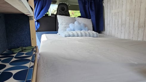 The Cloudy Camper – Vauxhall Vivaro Campervan - Sleeps 2 