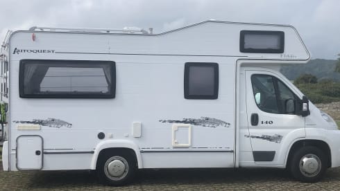 Anglesey Motorhome – Eldis Autoquest 140 4 Berth Motorhome