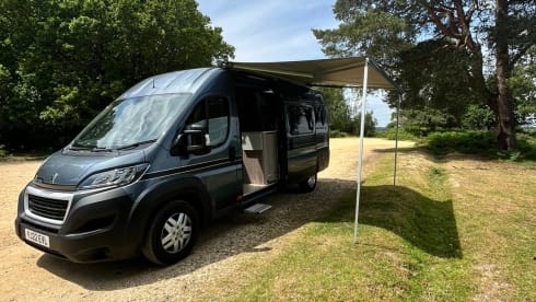 Buster – Autobus Peugeot a 4 posti letto del 2022